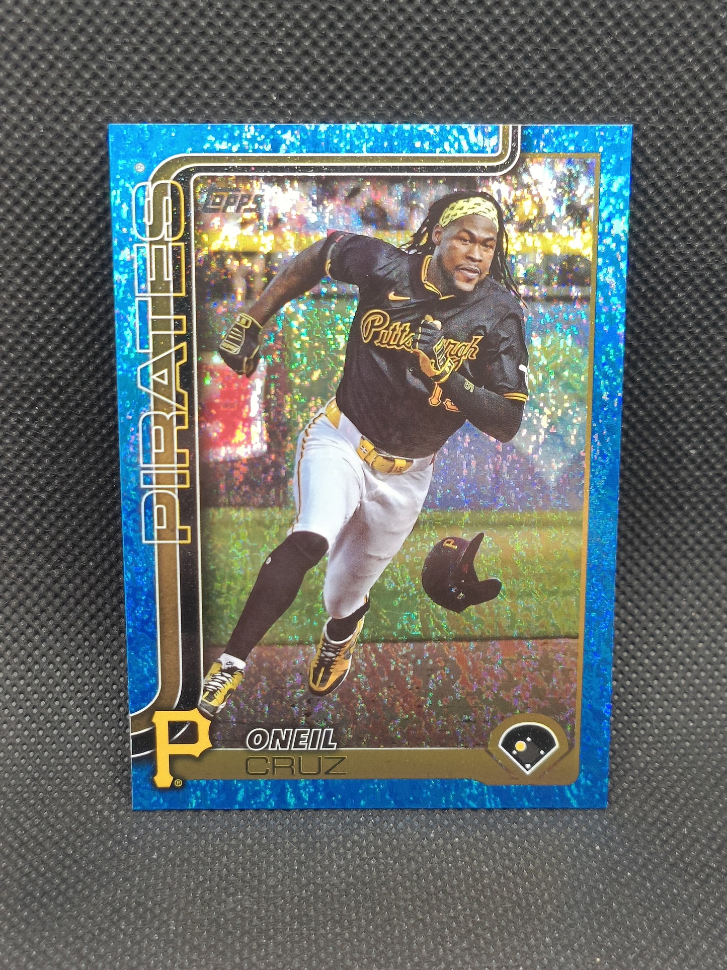 Oneil Cruz - 2025 Topps Series One Blue Holofoil /150 - Pittsburgh Pirates