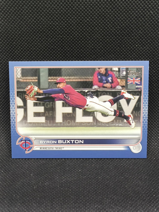 Byron Buxton - 2022 Topps UK Edition Blue /75 - Minnesota Twins